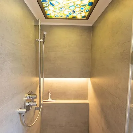 Alpen Loggia Appartement *