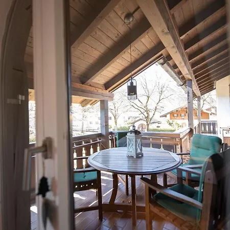 Alpen Loggia Apartment *